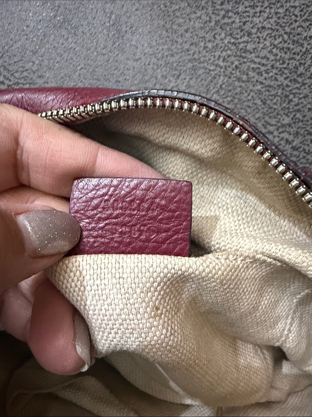 Gucci Berry Red Soho Studded Leather Crossbody Bag with Tassel - Picture 7 of 8